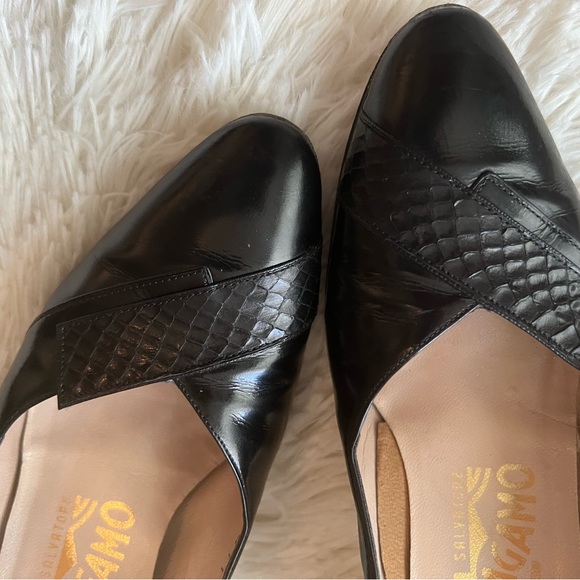 Salvatore Ferragamo Leather Black Pumps w Snakeskin  details - Picture 2 of 4